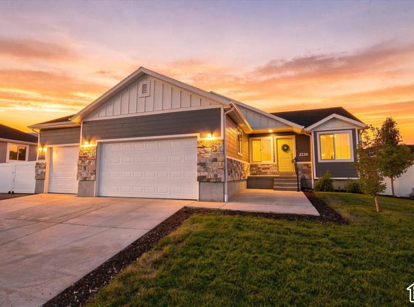2276 E BOXWOOD Ln, Eagle Mountain, UT 84005