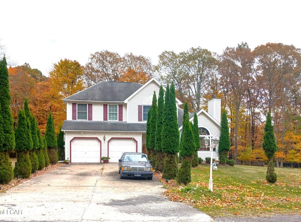 25 COLONY Drive, Hazleton, PA 18202