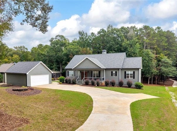 2716 Holcomb Drive, Martin, GA 30557