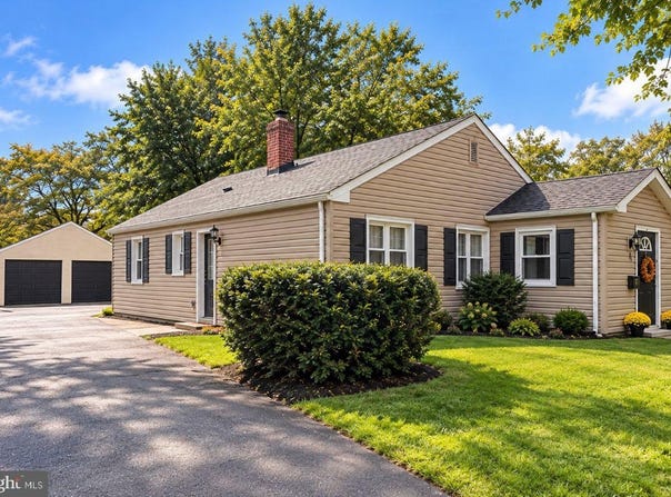 6 PANCOAST Avenue, ASTON, PA 19014