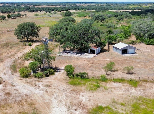3114 Post Oak Road, Goliad, TX 77963