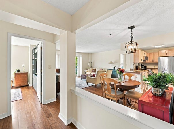 273 Cambridge Rd, Woburn, MA 01801