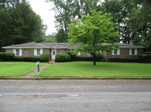 501 Brookridge Dr, Camden, AR 71701