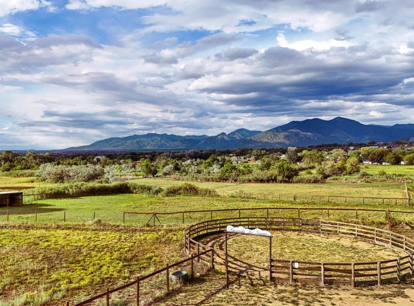 47 State Road 382, Ranchos de Taos, NM 87557