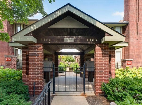 4465 W Pine Boulevard, St Louis, MO 63108