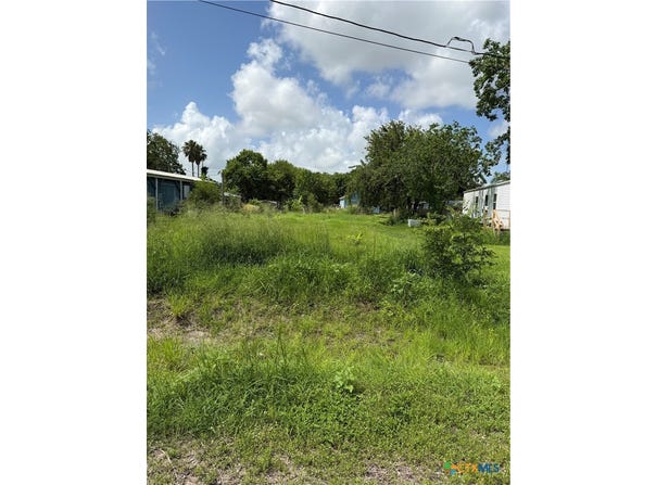 209 E Washington Avenue lot: 2, Seadrift, TX 77983