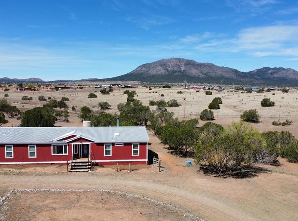 81 Nugent Road, Edgewood, NM 87015