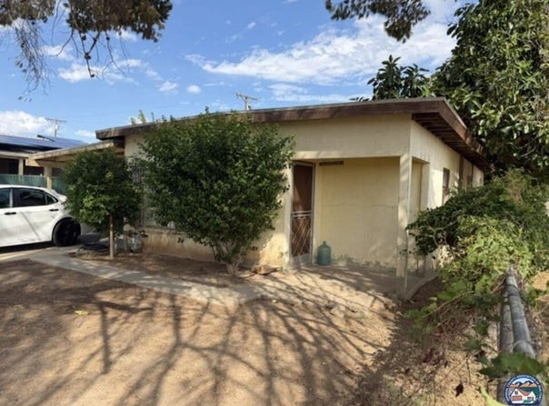 694 S 14th St, Brawley, CA 92227