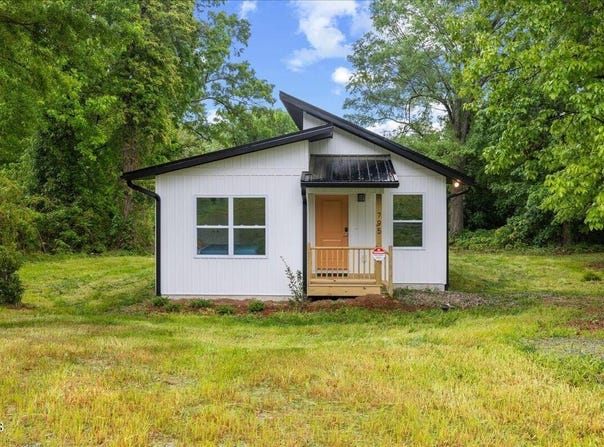 795 Lakeside Avenue, Burlington, NC 27217