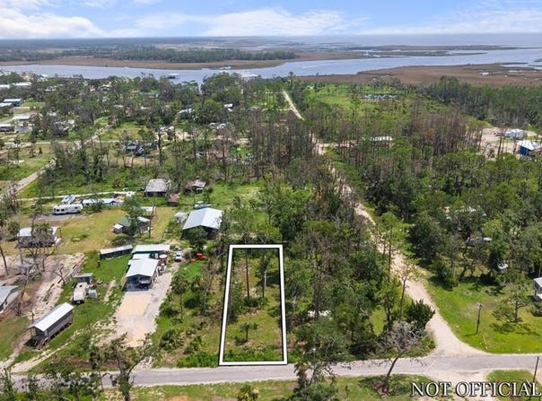 430 NW Fourth St, Steinhatchee, FL 32359
