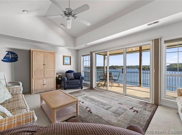 904 E. Harbour Towne Drive, Lake Ozark, MO 65049