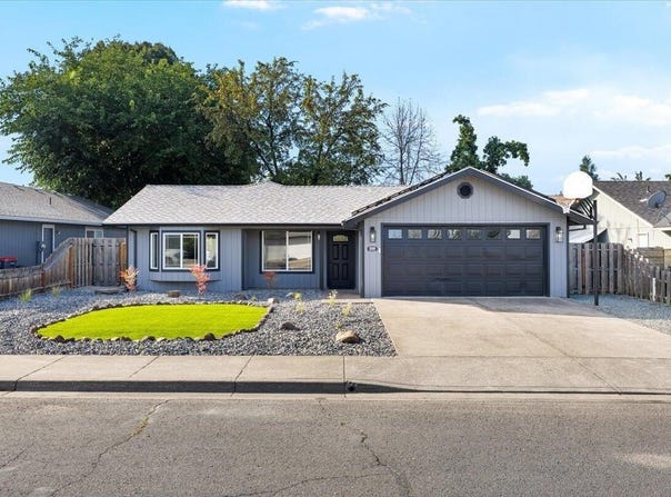 338 Joseph Street, Central Point, OR 97502