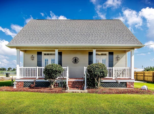 241 Horseshoe Rd, Schriever, LA 70395
