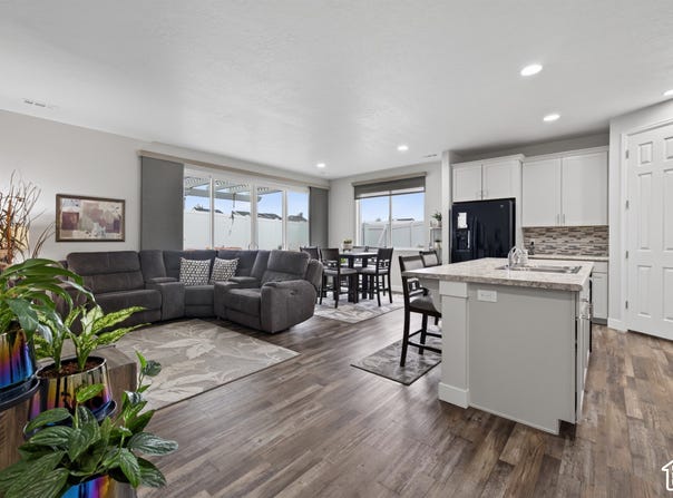 313 W QUARTZ RD N, Tooele, UT 84074