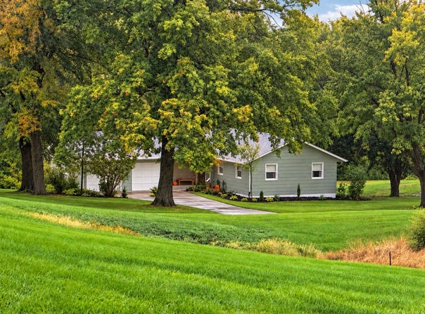 215 Sheriff Avenue, Oskaloosa, IA 52577
