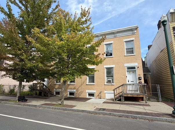 540 2nd St, Troy, NY 12180
