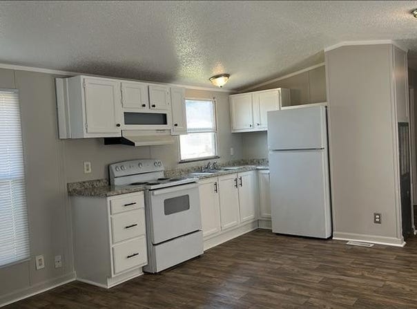 126 Cardinal Lane, House Springs, MO 63051