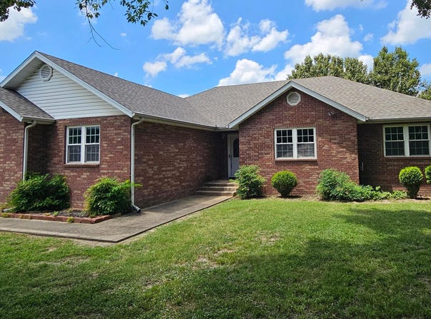 910 Briarbrook Drive, Carl Junction, MO 64834
