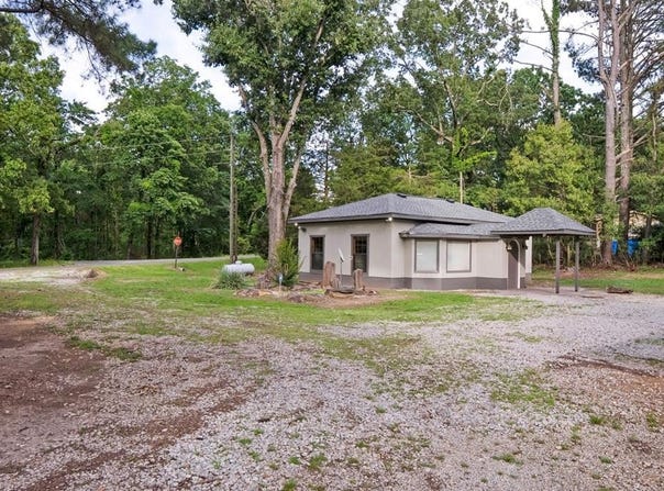 15 Larry Ln, BATESVILLE, MS 38606