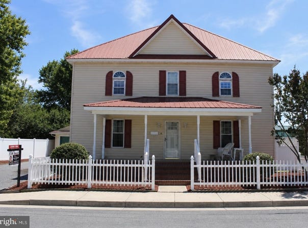 6 DELAWARE Avenue, DELMAR, DE 19940