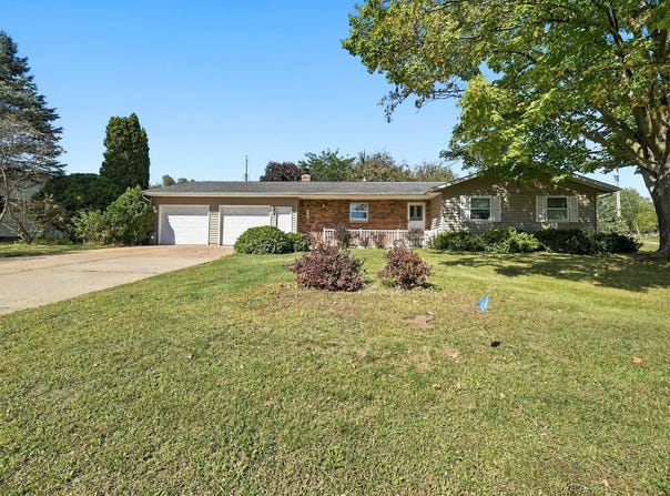 701 Leonard Drive, Eau Claire, WI 54703