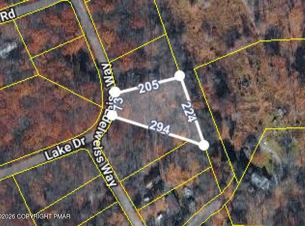 812 Lake Drive, Henryville, PA 18332
