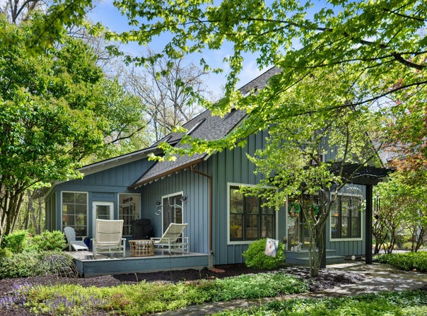 28 Walden Way, New Buffalo, MI 49117