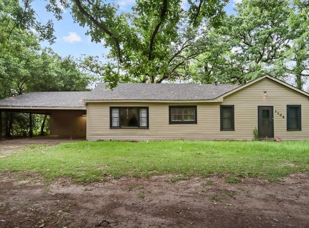 3106 Center Road, Nacogdoches, TX 75961