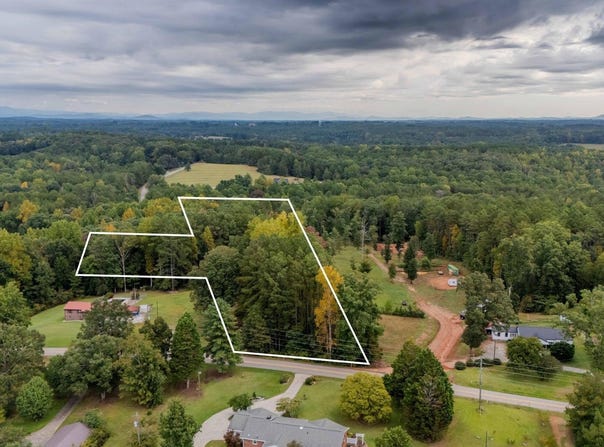621 Rock Crusher Road, Walhalla, SC 29691