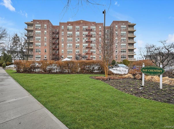 23-25 Bell Boulevard, Bayside, NY 11360