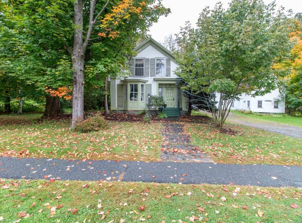 305 Main Street, Derby, VT 05830