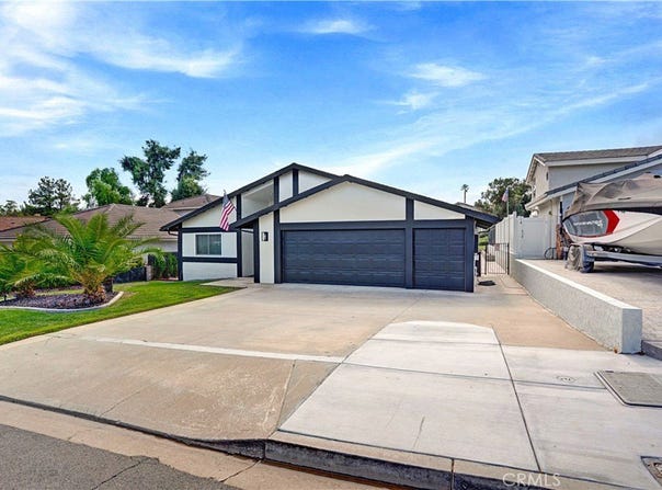 23189 Continental Drive, Canyon Lake, CA 92587