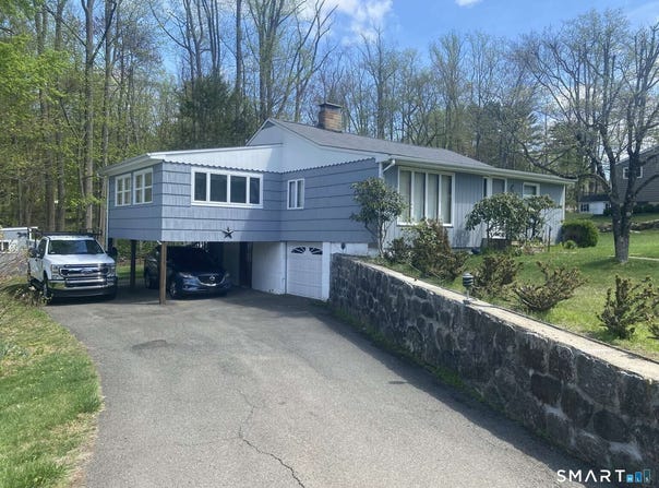 7 Thaddeus Avenue, Danbury, CT 06811