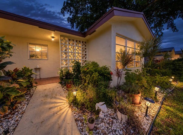 14000 NESTING Way, Delray Beach, FL 33484