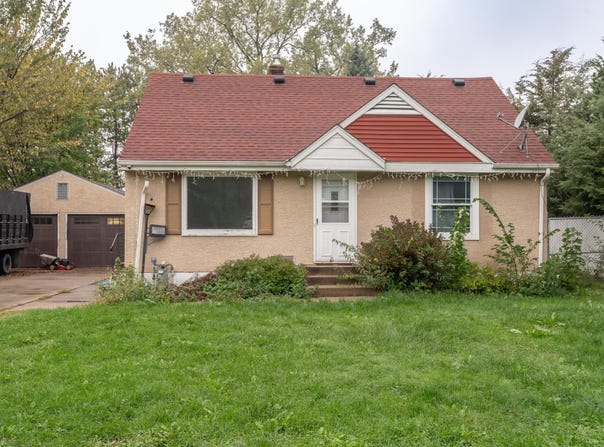 1809 Jackson Street, Maplewood, MN 55117