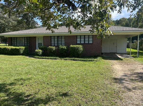 274 Trace Rd, LAUREL, MS 39443