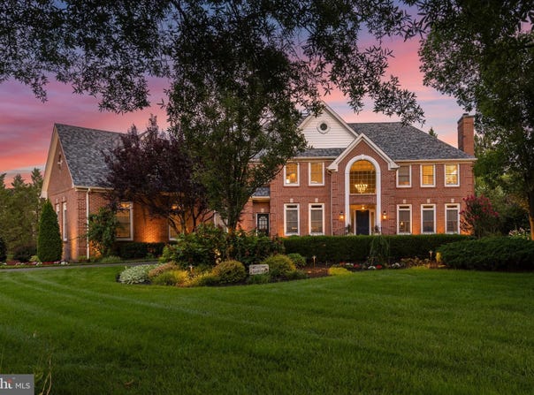 700 BRANDYWINE Drive, MOORESTOWN, NJ 08057
