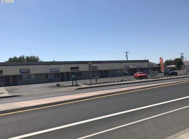 1300 6TH St, Umatilla, OR 97882