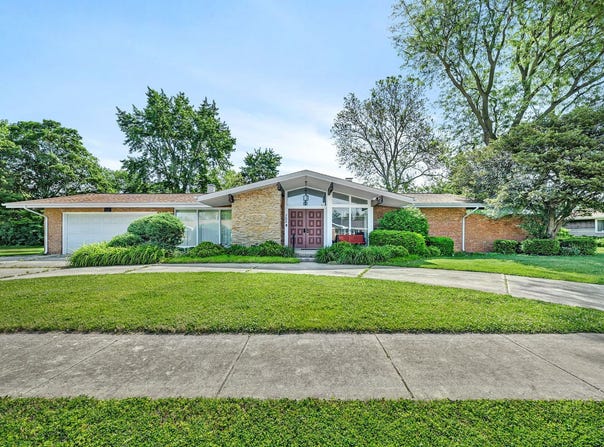 702 Palladium Drive, Joliet, IL 60435