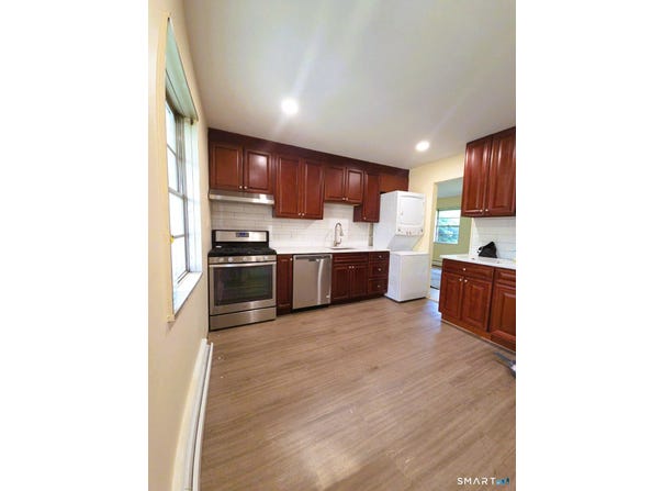 43 Fairview Drive, Danbury, CT 06810