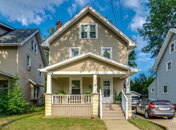 77 Devonshire Drive, Akron, OH 44312