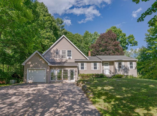 48 Old Winthrop Road, Wayne, ME 04284