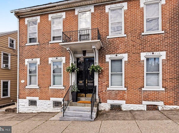 917 MAIN Street, BETHLEHEM, PA 18018