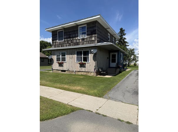 42 Washington Avenue, Rouses Point, NY 12979