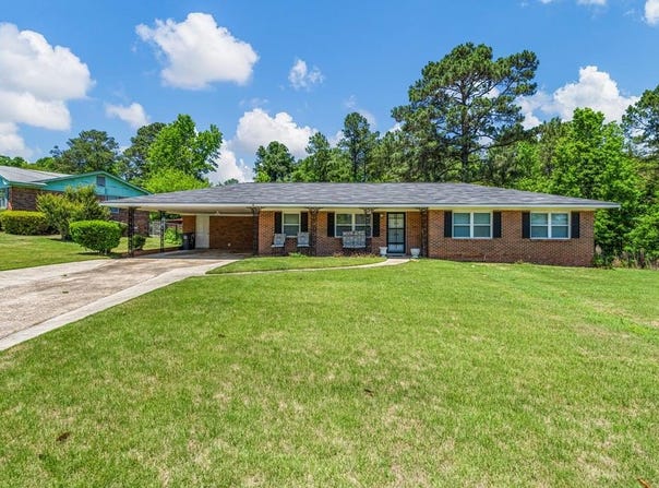 2804 9th Place, Phenix City, AL 36869