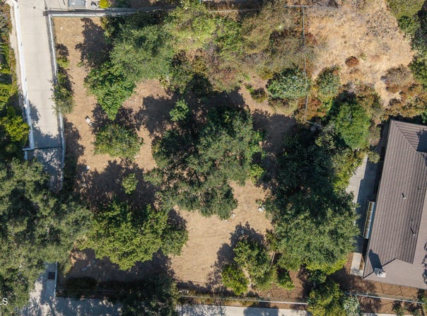 3273 New York Drive, Pasadena, CA 91107