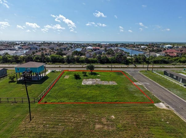 260 E Deberry, Aransas Pass, TX 78336