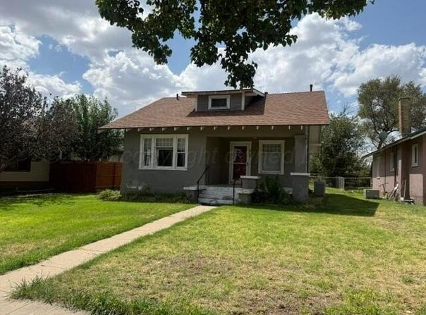 818 E Main Street, Canadian, TX 79014