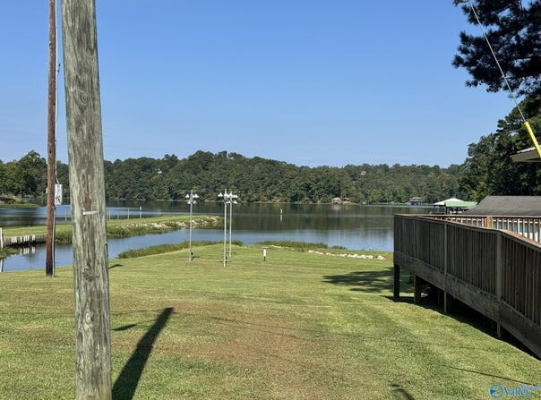 15 Sunset Strip, Oneonta, AL 35121
