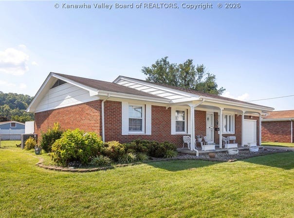 154 Shawnee Estates, Winfield, WV 25213